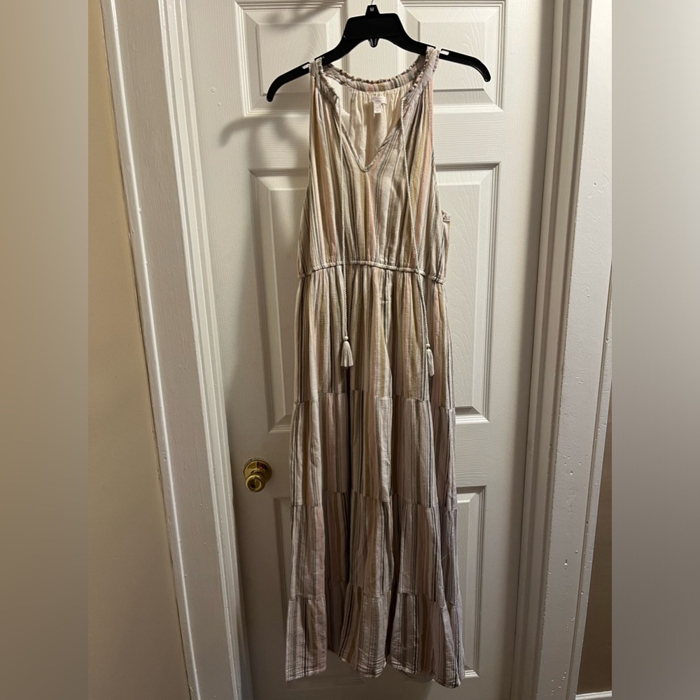 LAUREN CONRAD — maxi dress